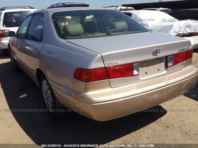 4T1BF28K4YU093341 - 2000 TOYOTA CAMRY LE/XLE GOLD photo 3