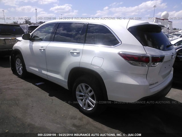 5TDZARFH6FS012570 - 2015 TOYOTA HIGHLANDER LE WHITE photo 3