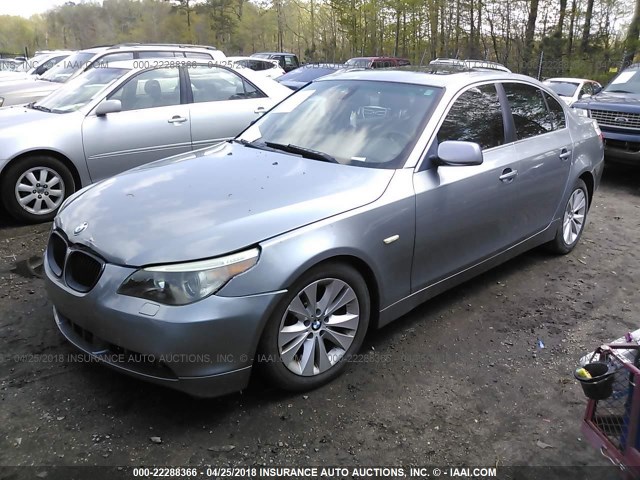 WBANB33534B107236 - 2004 BMW 545 I GRAY photo 2