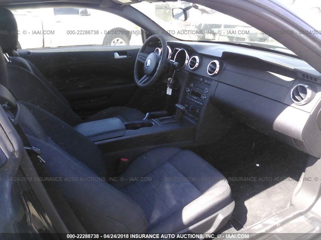 1ZVHT82H895133713 - 2009 FORD MUSTANG GT GRAY photo 5