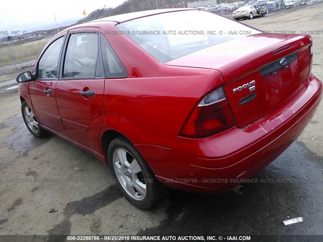 1FAFP34N37W311478 - 2007 FORD FOCUS ZX4/S/SE/SES RED photo 3