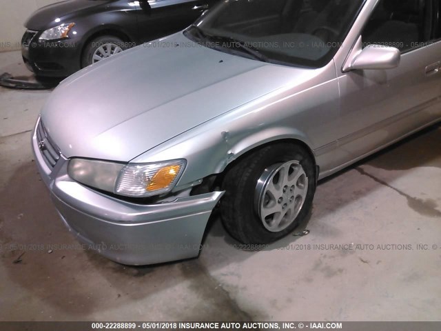 JT2BG22K6Y0432224 - 2000 TOYOTA CAMRY CE/LE/XLE 银色 照片 6