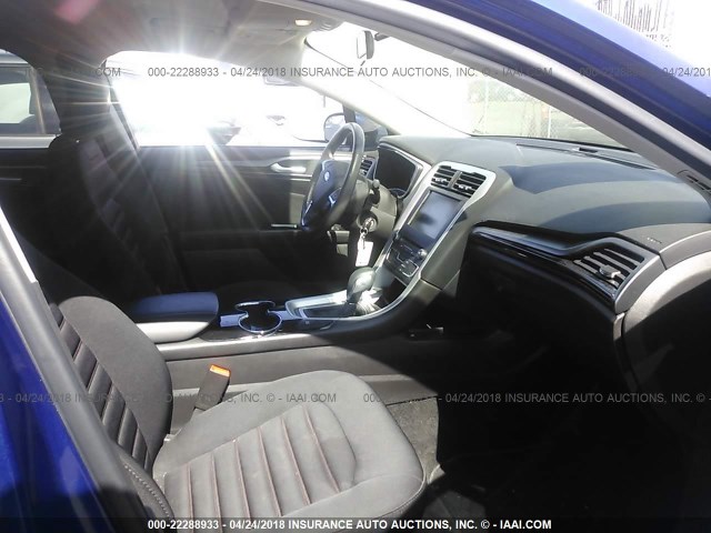 3FA6P0LU6GR305166 - 2016 FORD FUSION SE HYBRID BLUE photo 5