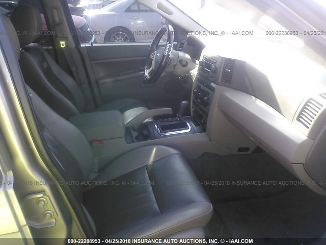 1J4GS48K75C704427 - 2005 JEEP GRAND CHEROKEE LAREDO/COLUMBIA/FREEDOM 金色 照片 5