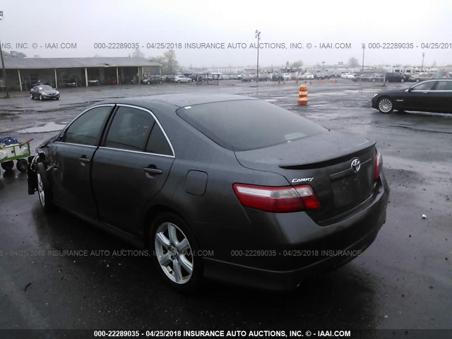 4T1BK46KX7U557774 - 2007 TOYOTA CAMRY NEW GENERAT LE/XLE/SE GRAY photo 3