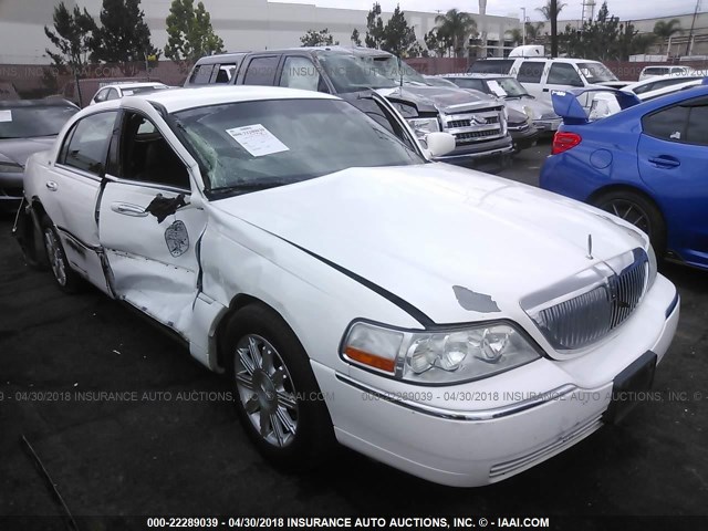 2LNBL8CV2AX616643 - 2010 LINCOLN TOWN CAR SIGNATURE LIMITED WHITE photo 1