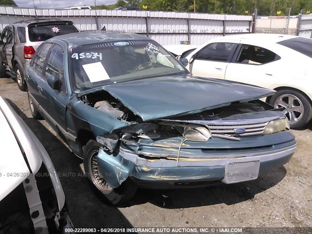 2FACP74W8PX133333 - 1993 FORD CROWN VICTORIA LX GREEN photo 1