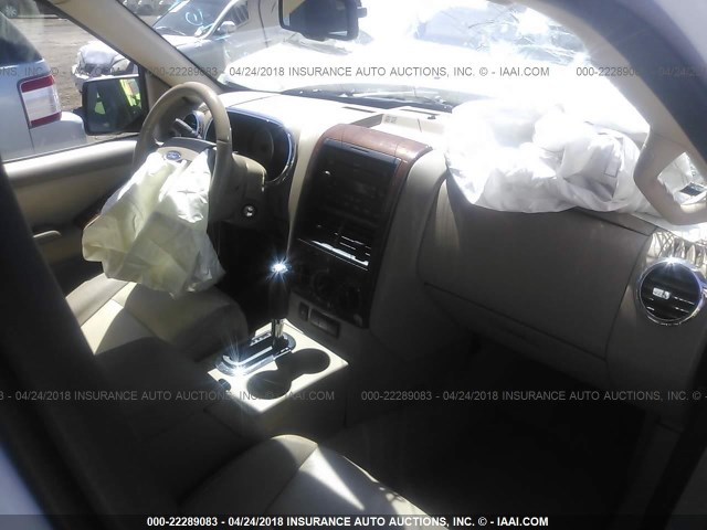 1FMEU64E67UA34767 - 2007 FORD EXPLORER EDDIE BAUER WHITE photo 5