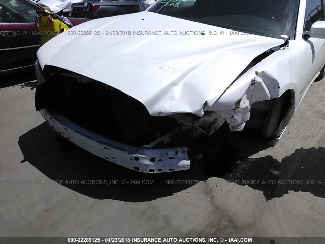 2C3CDXCT0DH717150 - 2013 DODGE CHARGER R/T WHITE photo 6