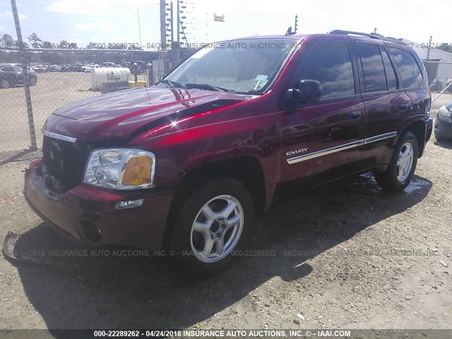 1GKDS13S562247563 - 2006 GMC ENVOY RED photo 2