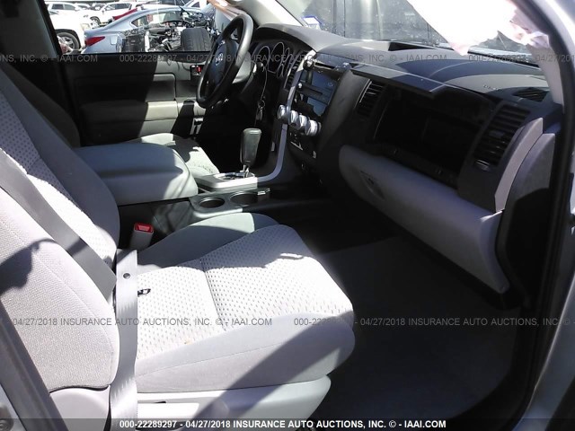 5TFRM5F19BX021898 - 2011 TOYOTA TUNDRA DOUBLE CAB SR5 SILVER photo 5