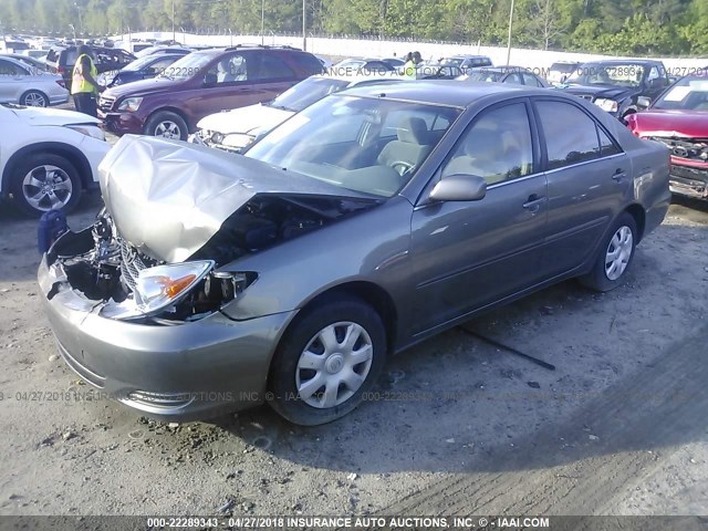 4T1BE32K84U860832 - 2004 TOYOTA CAMRY LE/XLE/SE ნაცრისფერი ფოტო 2