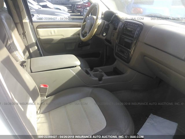 1FMDU74K54UC09609 - 2004 FORD EXPLORER EDDIE BAUER WHITE photo 5