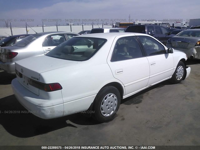 4T1BG22K0VU754929 - 1997 TOYOTA CAMRY CE/LE/XLE 白色 照片 4