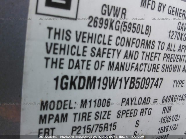 1GKDM19W1YB509747 - 2000 GMC SAFARI XT SILVER photo 9