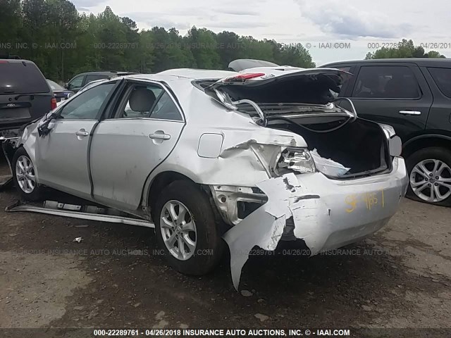 4T4BE46K49R066858 - 2009 TOYOTA CAMRY SE/LE/XLE ვერცხლისფერი ფოტო 3