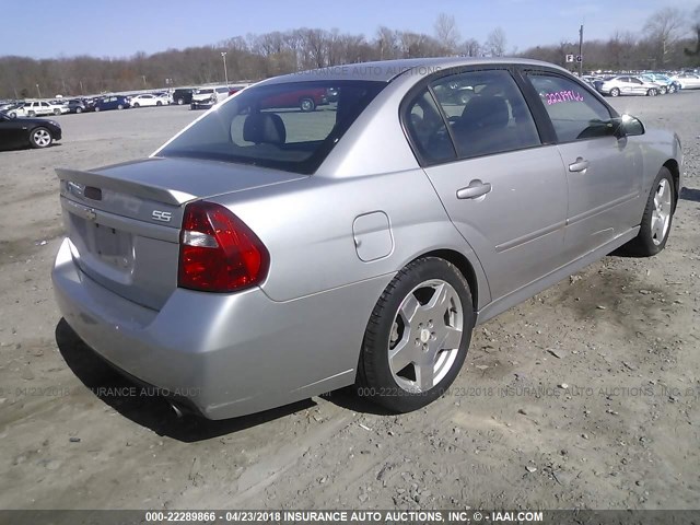 1G1ZW53186F165042 - 2006 CHEVROLET MALIBU SS 银色 照片 4