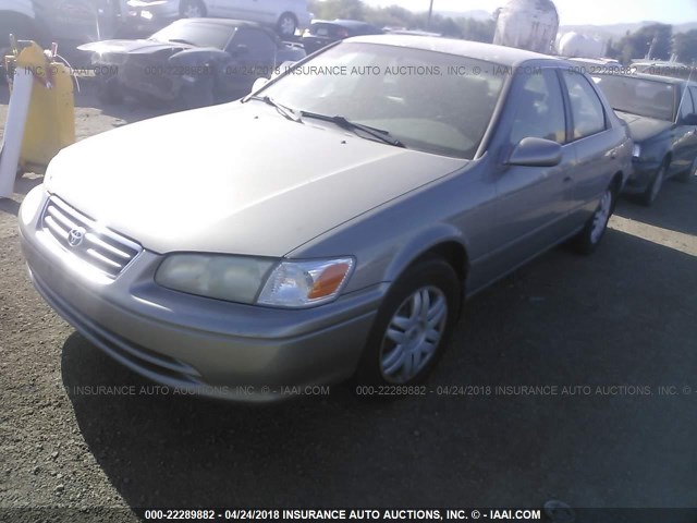 JT2BG22K8Y0455472 - 2000 TOYOTA CAMRY CE/LE/XLE BEIGE photo 2