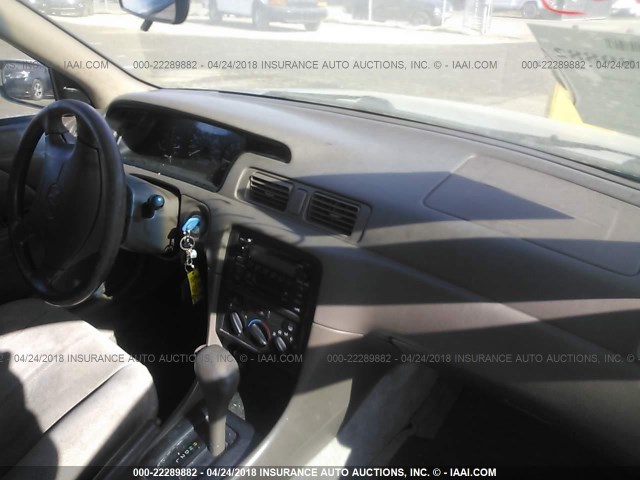 JT2BG22K8Y0455472 - 2000 TOYOTA CAMRY CE/LE/XLE 米色 照片 5