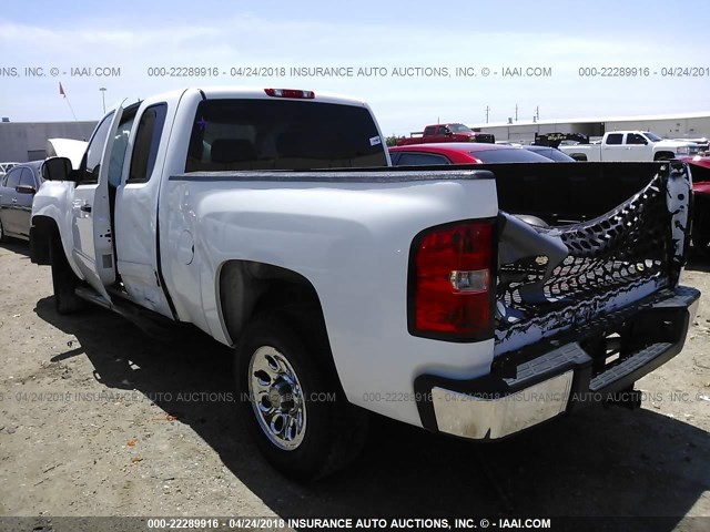 1GCRCREA8BZ462163 - 2011 CHEVROLET SILVERADO C1500  LS WHITE photo 3