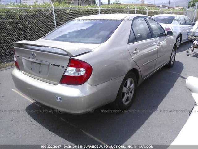 JTDBE32KX20085586 - 2002 TOYOTA CAMRY LE/XLE/SE GOLD photo 4