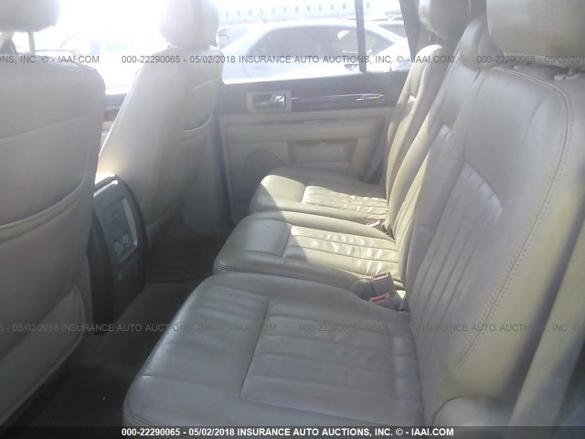 5LMFU27555LJ19902 - 2005 LINCOLN NAVIGATOR BLACK photo 8