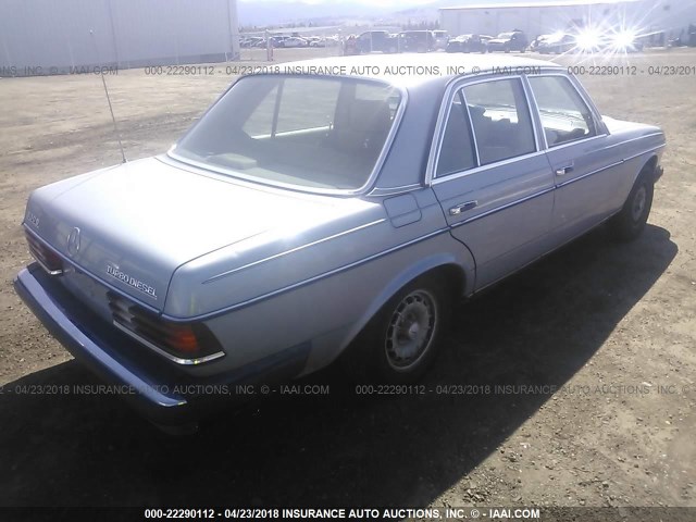 WDBAB33A5CB007344 - 1982 MERCEDES-BENZ 300 DT BLUE photo 4