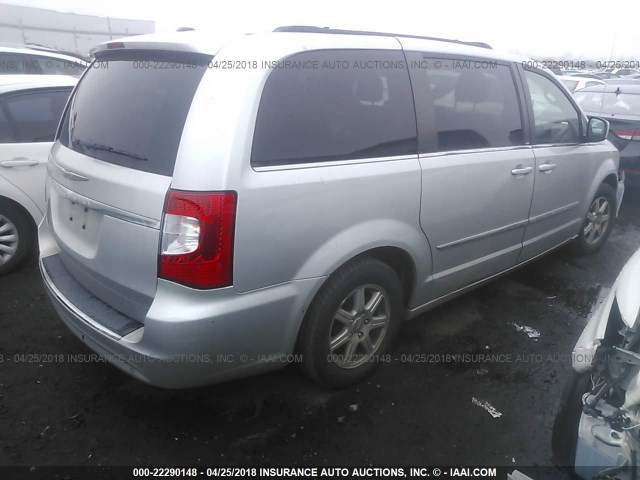 2A4RR5DG9BR687984 - 2011 CHRYSLER TOWN & COUNTRY TOURING SILVER photo 4