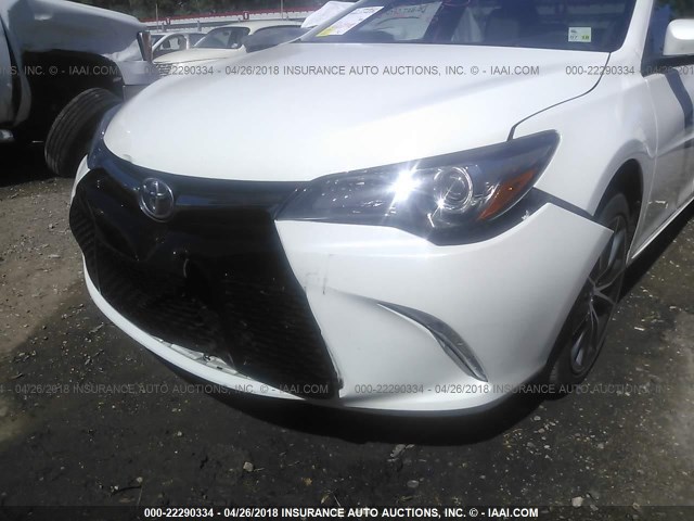 4T1BF1FK3GU119987 - 2016 TOYOTA CAMRY LE/XLE/SE/XSE WHITE photo 6