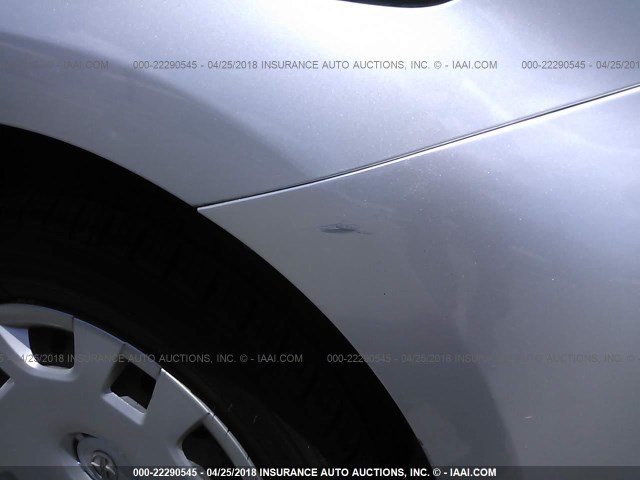 JTLKE50E691062503 - 2009 TOYOTA SCION XB SILVER photo 6