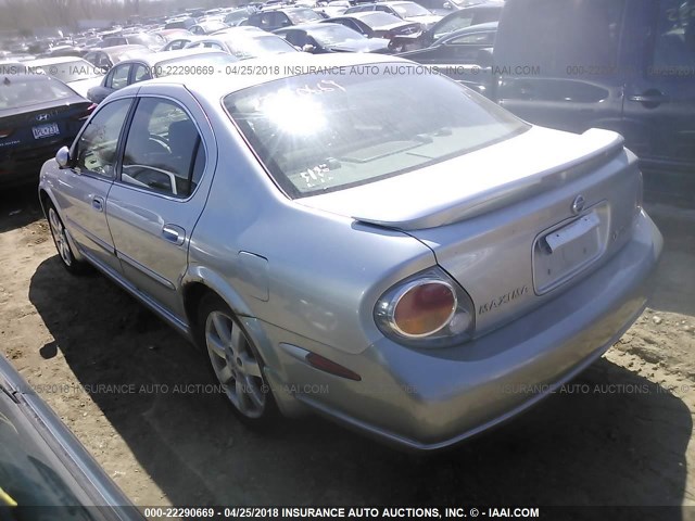 JN1DA31A43T413987 - 2003 NISSAN MAXIMA GLE/SE SILVER photo 3