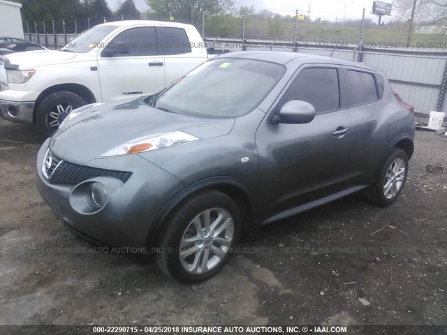 JN8AF5MR7ET352785 - 2014 NISSAN JUKE S/SV/SL/NISMO GRAY photo 2