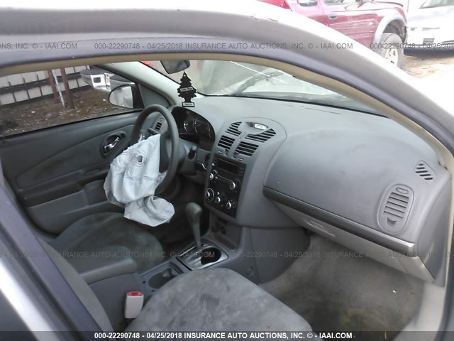1G1ZS57FX7F264948 - 2007 CHEVROLET MALIBU LS SILVER photo 5