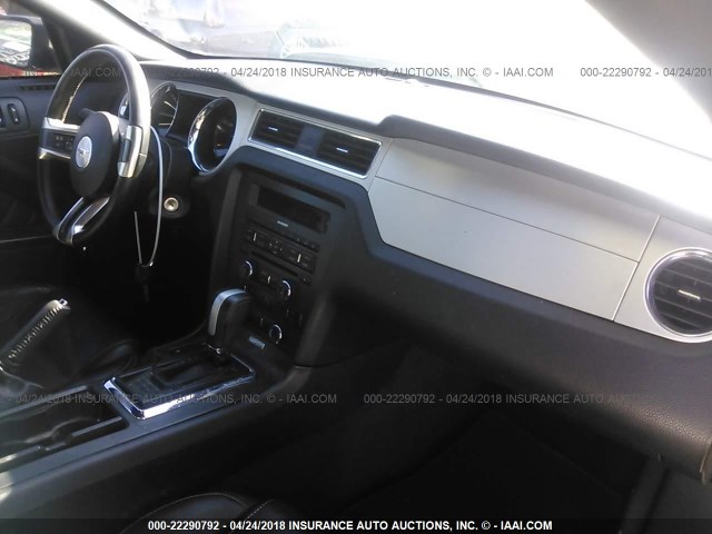 1ZVBP8CF5D5253954 - 2013 FORD MUSTANG GT SILVER photo 5
