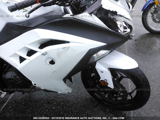 JKAEX8A1XFDA22027 - 2015 KAWASAKI EX300 A WHITE photo 5