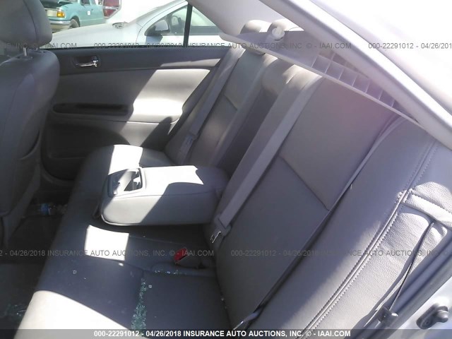 4T1BF32K35U609117 - 2005 TOYOTA CAMRY LE/XLE/SE ვერცხლისფერი ფოტო 8