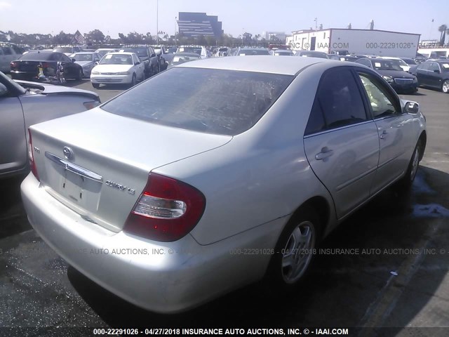JTDBE30K720054251 - 2002 TOYOTA CAMRY LE/XLE/SE 银色 照片 4