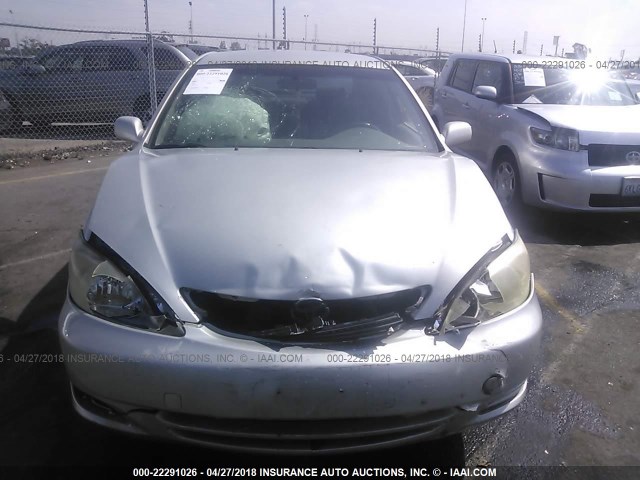 JTDBE30K720054251 - 2002 TOYOTA CAMRY LE/XLE/SE 银色 照片 6