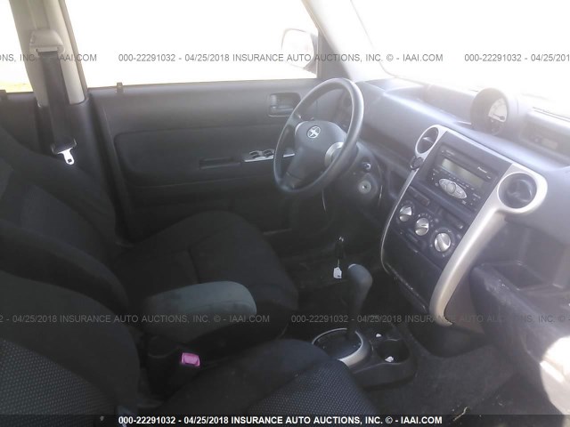 JTLKT324064053272 - 2006 TOYOTA SCION XB BLACK photo 5