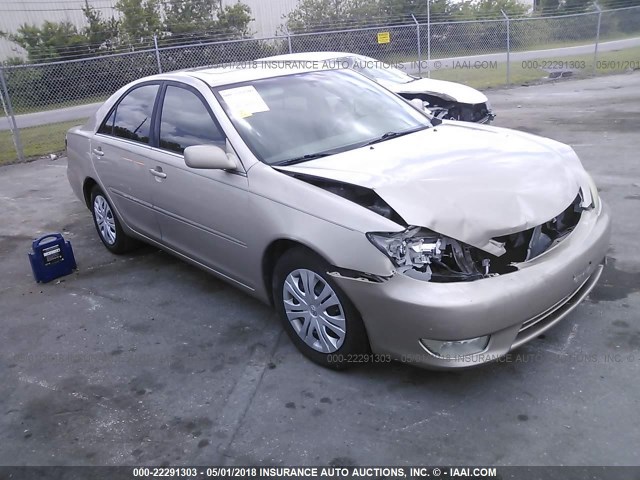 4T1BF30K25U620760 - 2005 TOYOTA CAMRY LE/XLE/SE GOLD photo 1