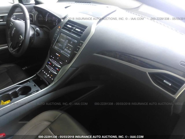 3LN6L2J9XER825802 - 2014 LINCOLN MKZ BLACK photo 5