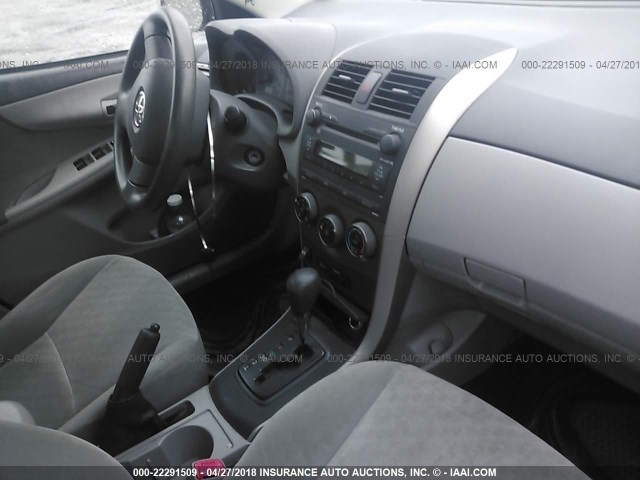 JTDBL40E99J007992 - 2009 TOYOTA COROLLA LE/XLE RED photo 5