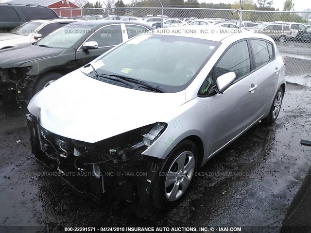 KNAFK5A82G5653199 - 2016 KIA FORTE LX SILVER photo 2