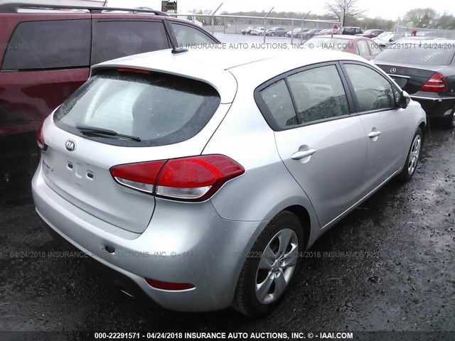 KNAFK5A82G5653199 - 2016 KIA FORTE LX SILVER photo 4