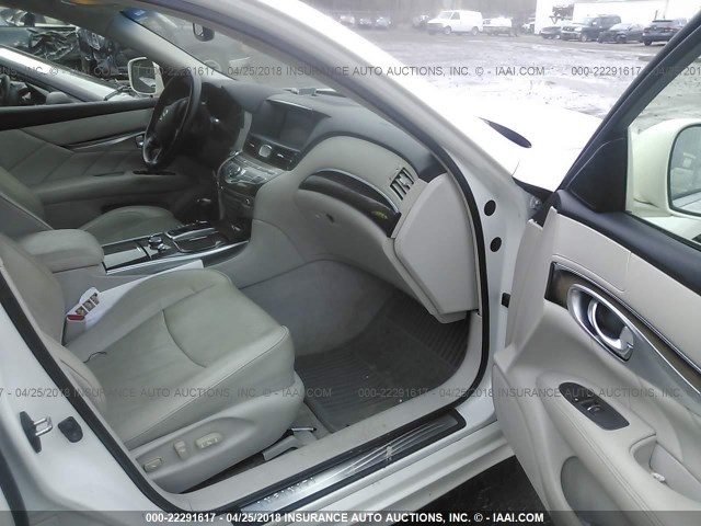 JN1BY1AR9BM372794 - 2011 INFINITI M37 X WHITE photo 5