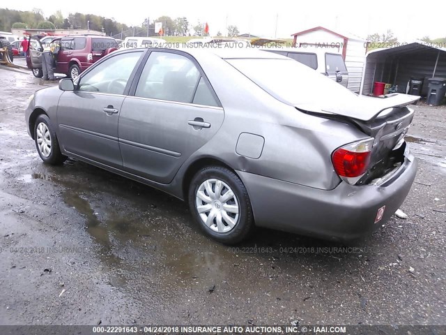 4T1BE32K85U944277 - 2005 TOYOTA CAMRY LE/XLE/SE GRAY photo 3