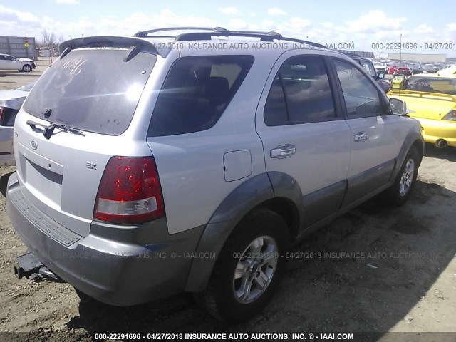 KNDJC733355376227 - 2005 KIA SORENTO EX/LX SILVER photo 4