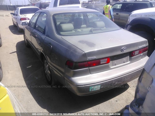 JT2BF22K2X0235648 - 1999 TOYOTA CAMRY LE/XLE Gold Foto 3