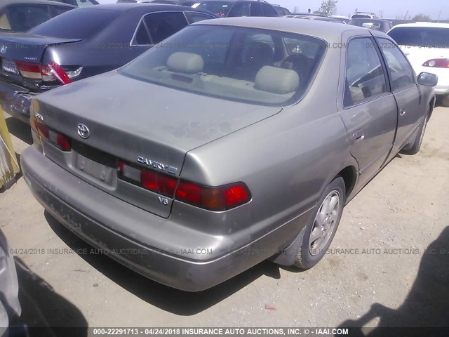 JT2BF22K2X0235648 - 1999 TOYOTA CAMRY LE/XLE GOLD photo 4