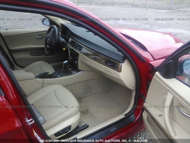 WBAVC93568K035938 - 2008 BMW 328 XI RED photo 5